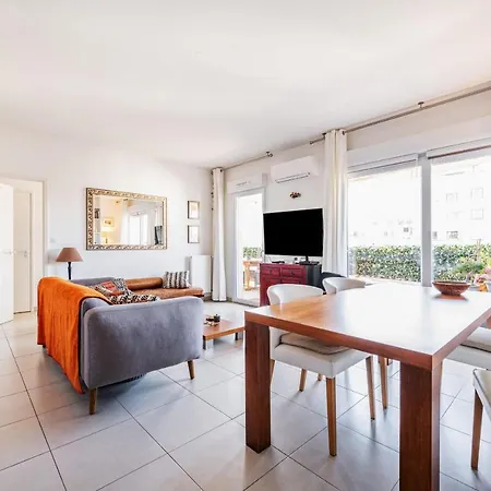 Апартаменты Standing Flat In The Hart Of Juan Les Pins *